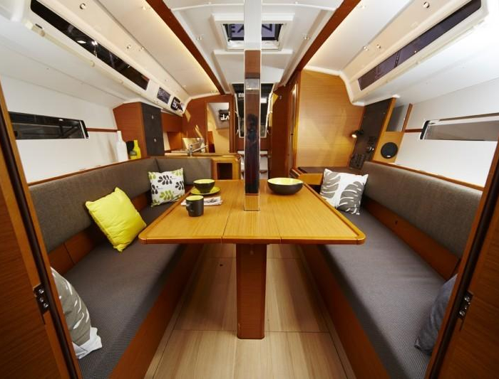 Loon | Sun Odyssey 349 photo 5