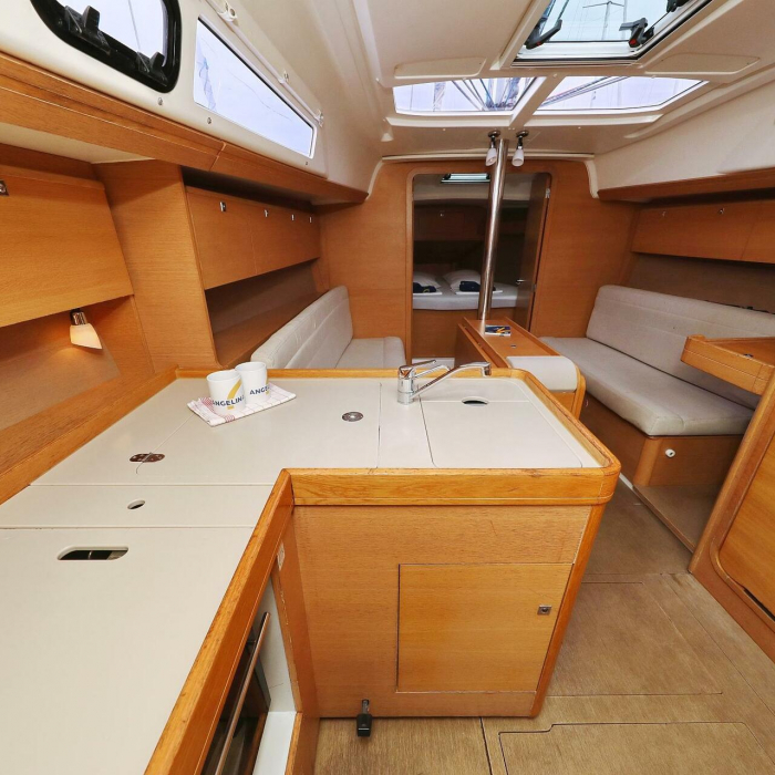 Sweet Lady | Dufour 350 GL photo 32