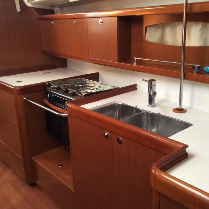 Seacret | Oceanis 43 photo 6