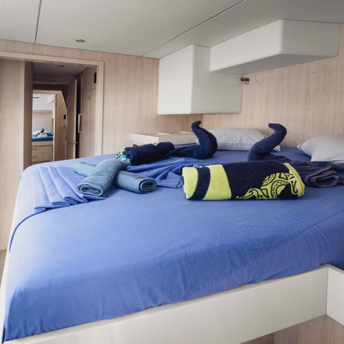 Between | Leopard 58 photo 9