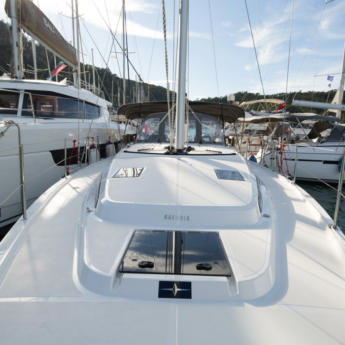 LoLim | Bavaria C42 photo 2