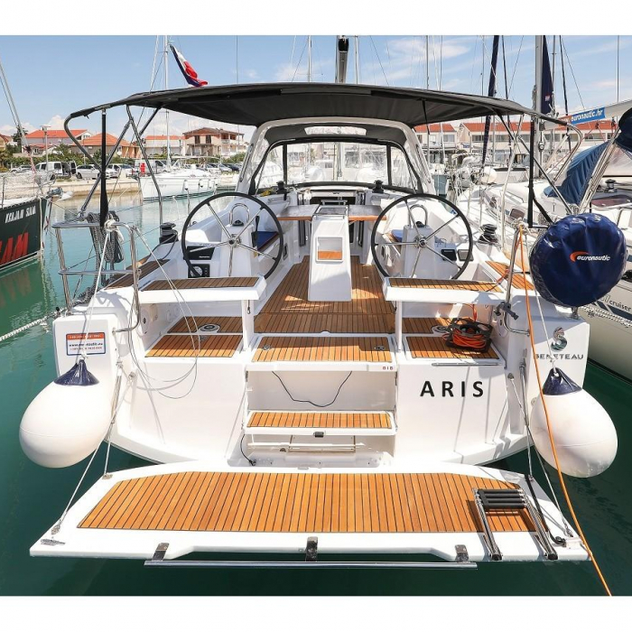 Aris | Oceanis 35.1 photo 2