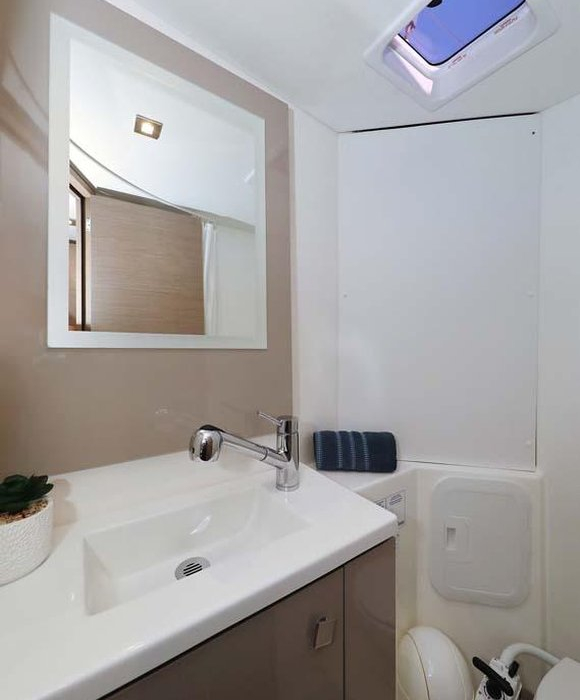 Canopus | Fountaine Pajot LUCIA 40 photo 29