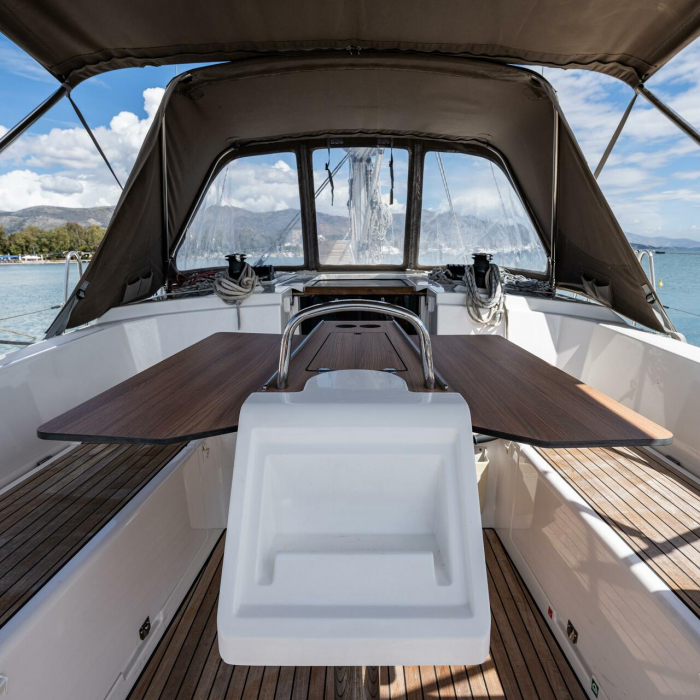 Alfonso | Bavaria C38 photo 23