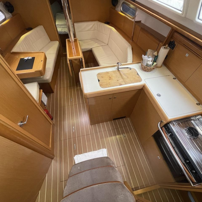 Agatha | Sun Odyssey 36i photo 5