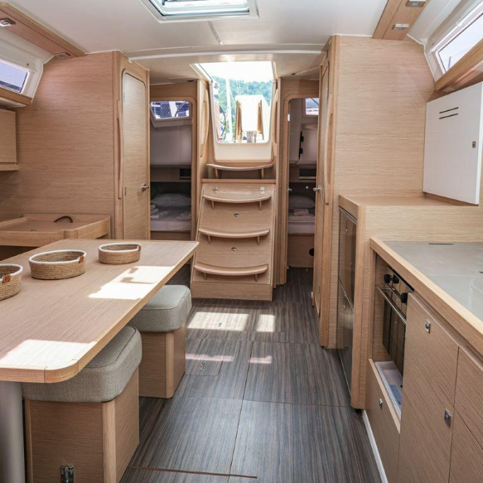 Paris | Dufour 390 photo 36