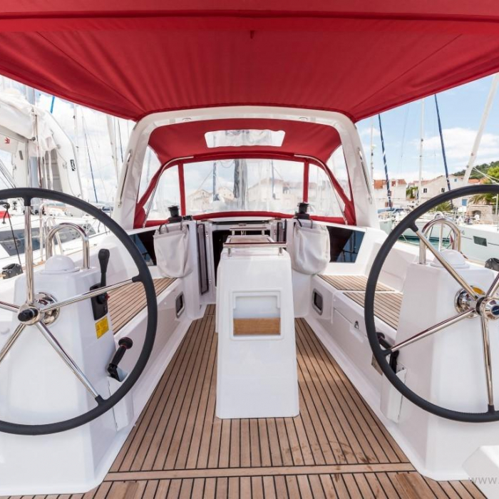 Bela | Oceanis 35.1 photo 2