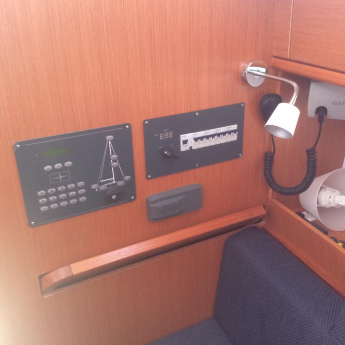 Elnath | Bavaria Cruiser 37 photo 10