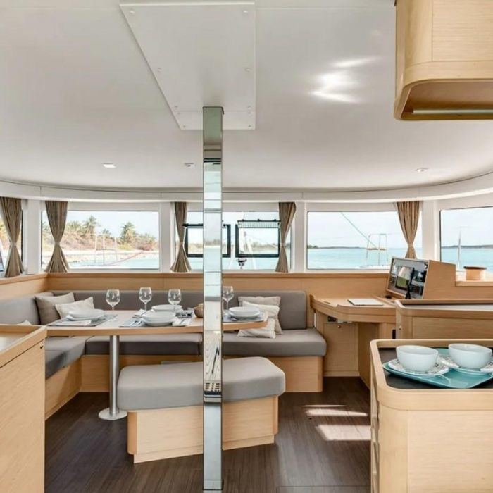 Blueskin | Lagoon 42 photo 2