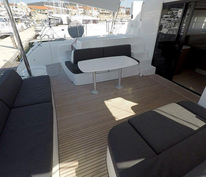 Zuzo I | Lagoon 50 photo 6