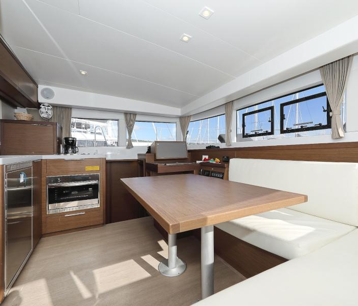 NINA II | Lagoon 40 photo 27