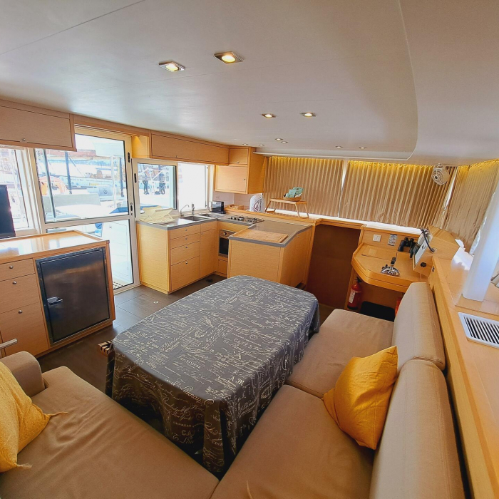 Lluna | Lagoon 450 photo 10