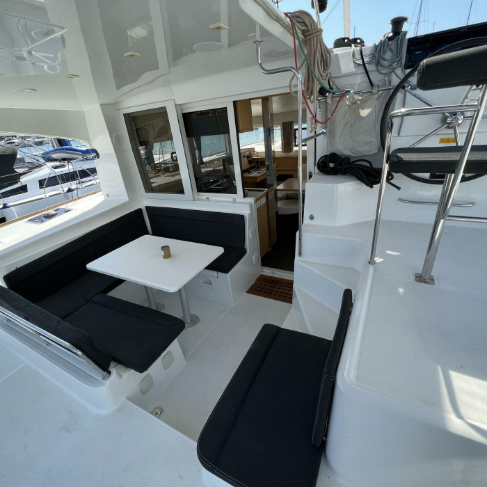 Nirvana | Lagoon 39 photo 13