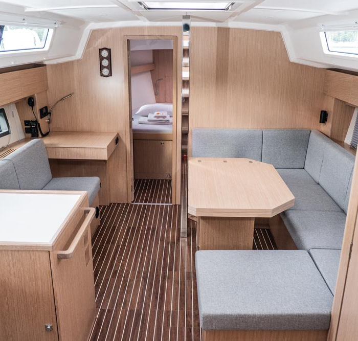 Aruna | Bavaria C42 photo 10