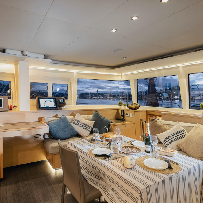 Baltsar | Lagoon 560 S2 FULL EQUIPE LUXE photo 11