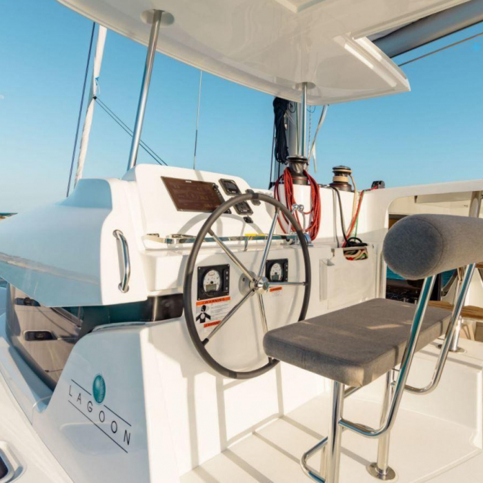 HeyBlue | Lagoon 42 photo 45