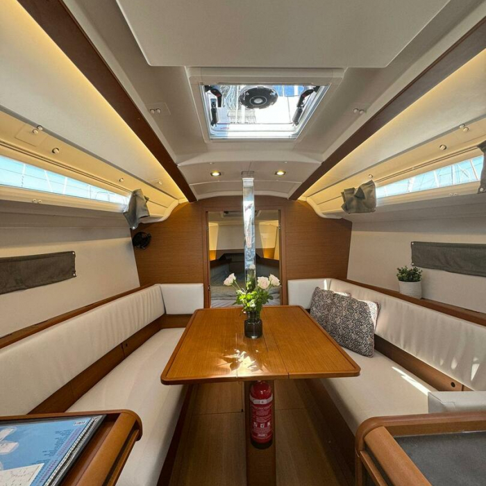 Why Not | Sun Odyssey 349 photo 6