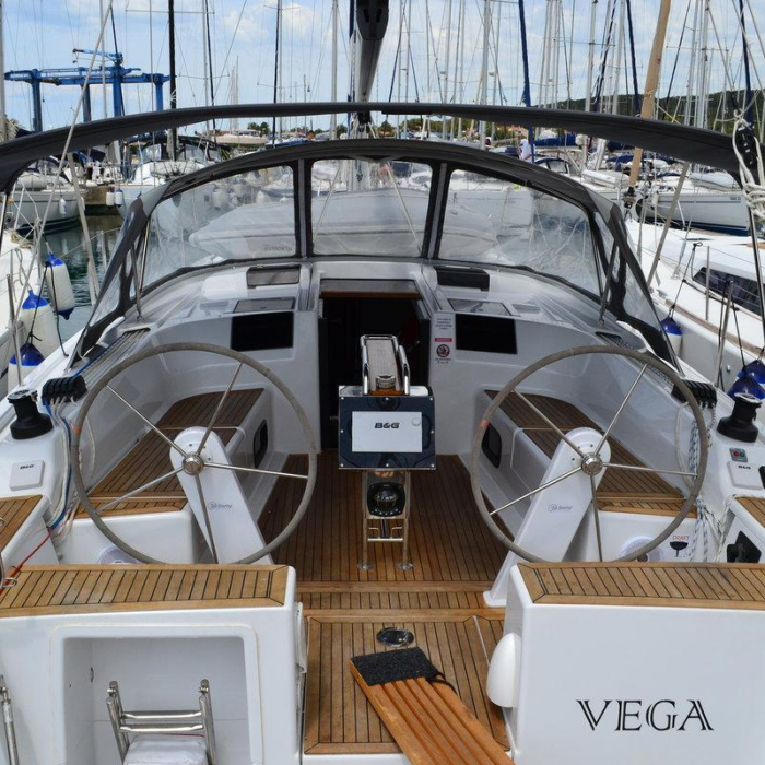 Vega | Hanse 415 photo 3