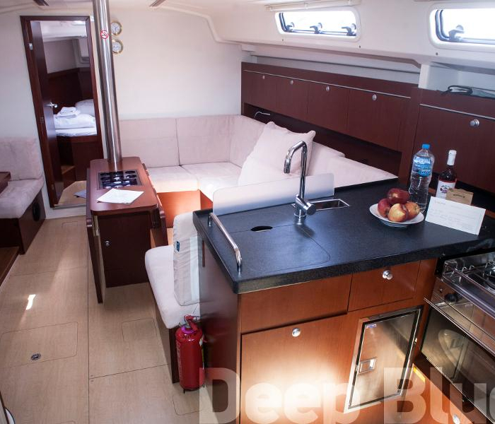 Deep Blue | Hanse 415 photo 3