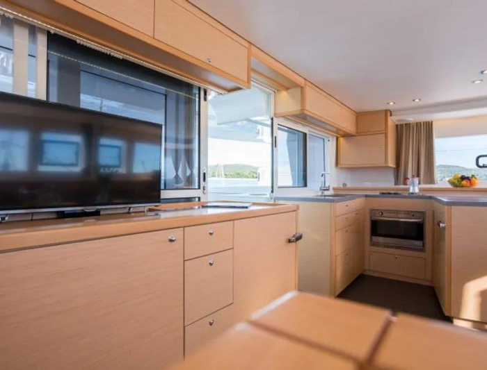 Alba Mouse | Lagoon 450 F Luxury photo 9