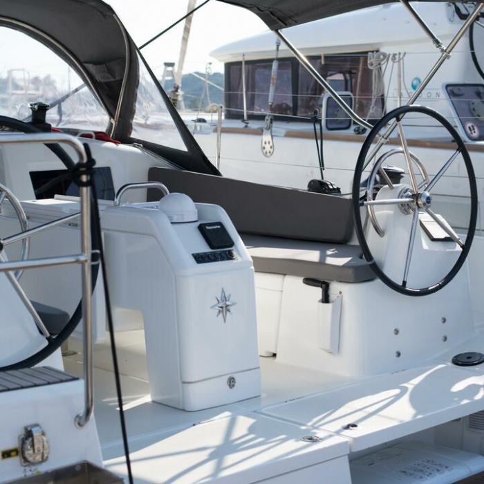Eugenia | Sun Odyssey 41 photo 3