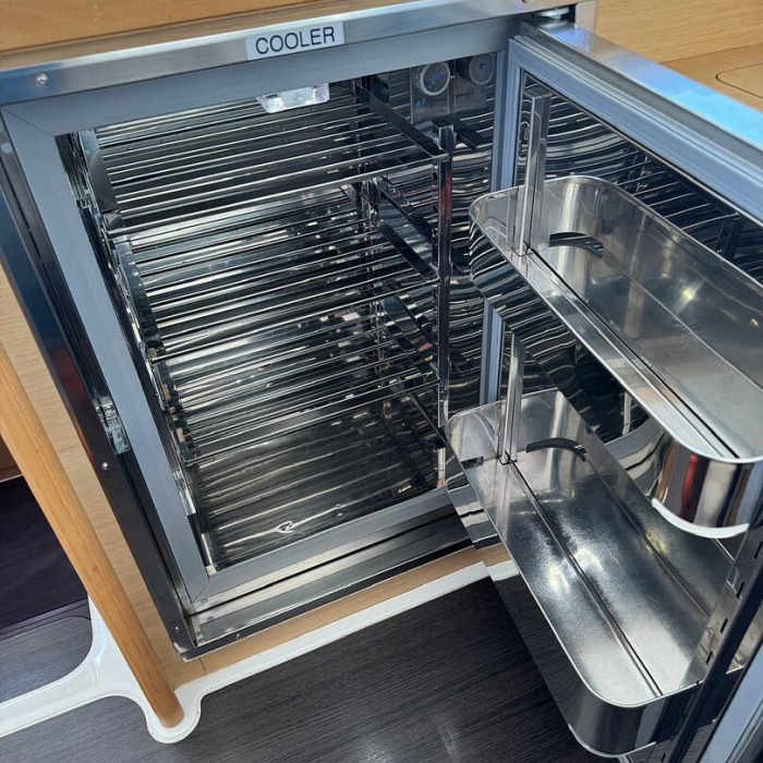 Happiness | Lagoon 421 photo 14