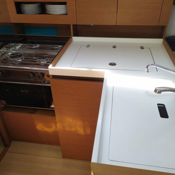 Bright Elli | Sun Odyssey 380 photo 18