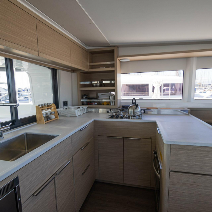 Cari | Lagoon 46 photo 13