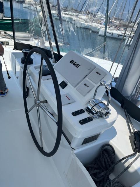 Shilouette | Lagoon 50 photo 1