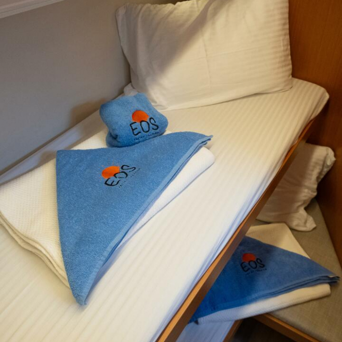 Iris | Bavaria C46 photo 23