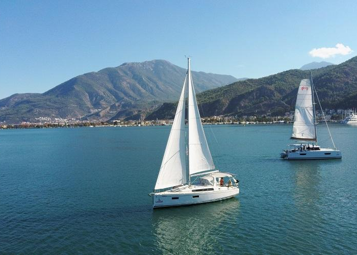 Rosa Bella | Oceanis 38.1 photo 6