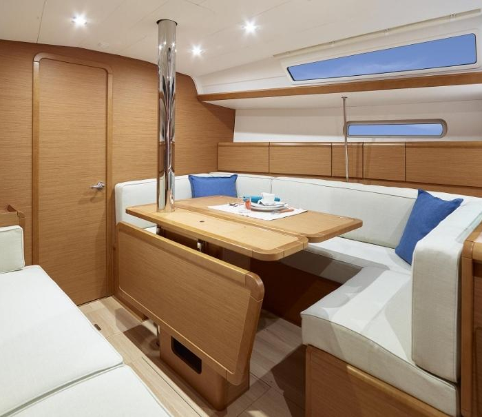 Plover | Sun Odyssey 389 photo 4