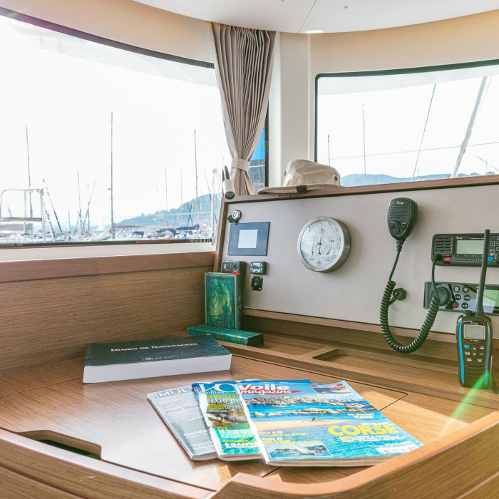 Verne | Lagoon 42 photo 3