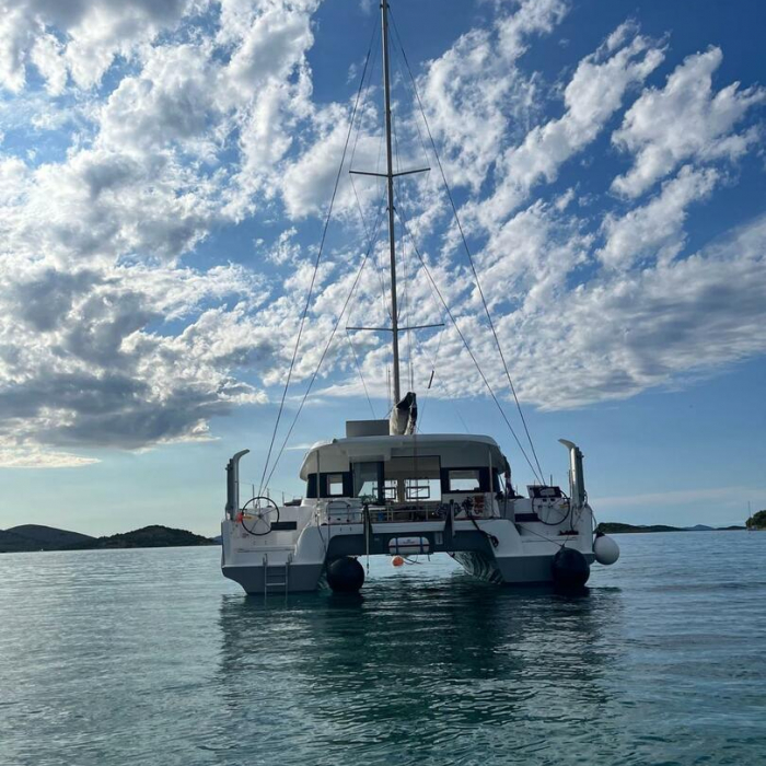 Gladis | Excess 14 photo 17