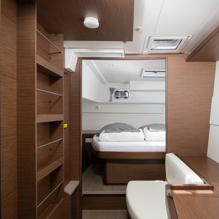 Yolo | Lagoon 40 photo 10