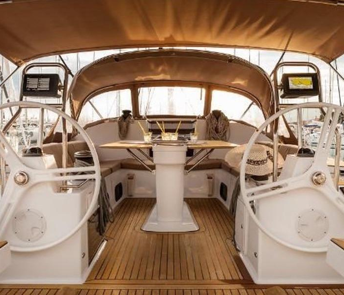 April | Elan 50 Impression photo 2