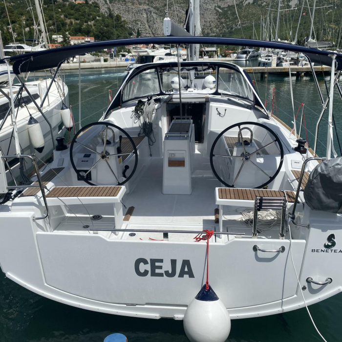 Ceja | Oceanis 38.1 photo 3