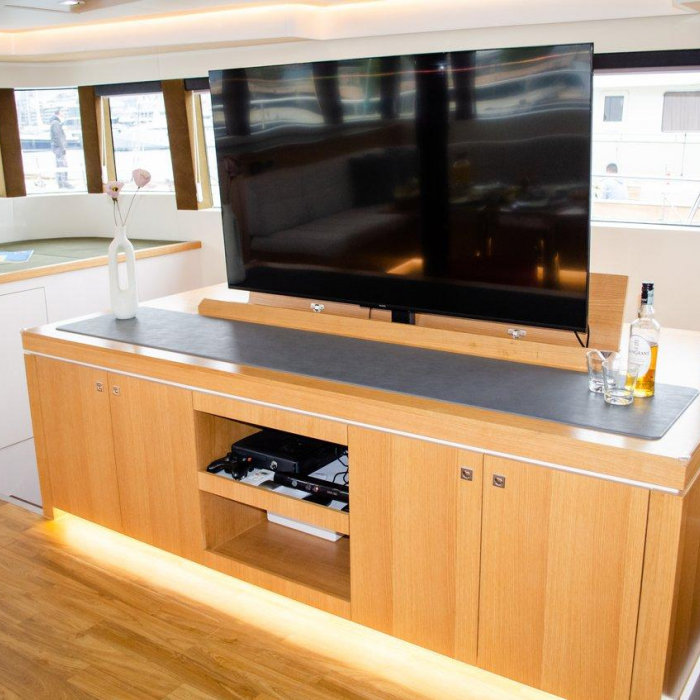 October | Mazarin 55 photo 14