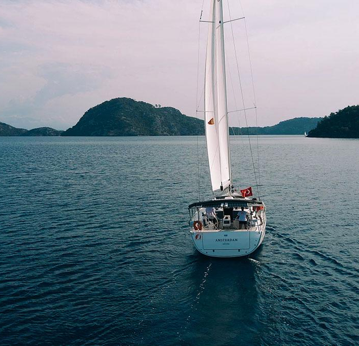 Amsterdam | Bavaria Cruiser 46 photo 4