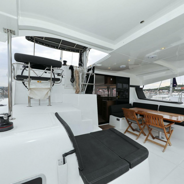 Air Wave | Lagoon 42 photo 9