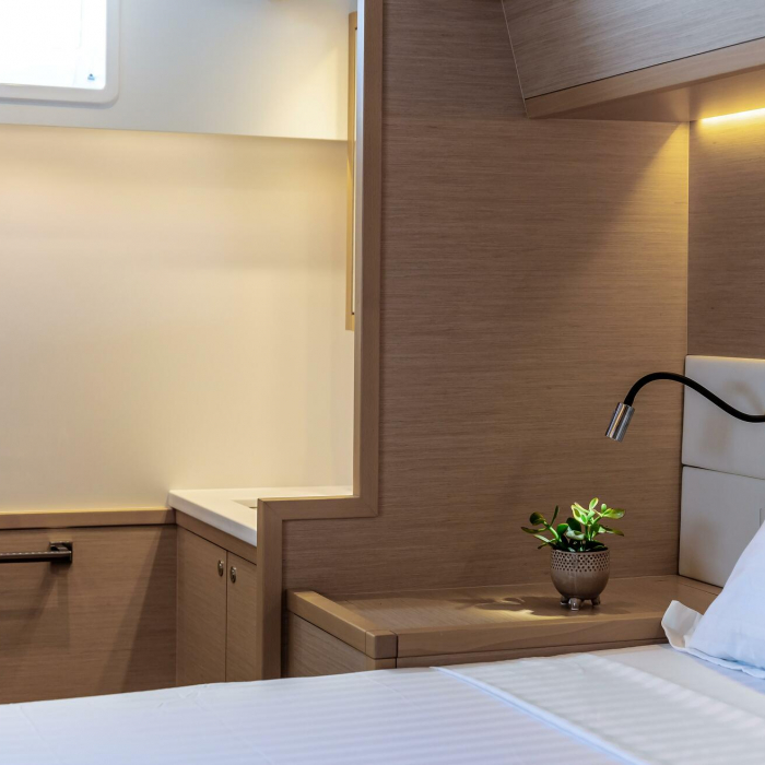 White Pearl | Lagoon 52 photo 23