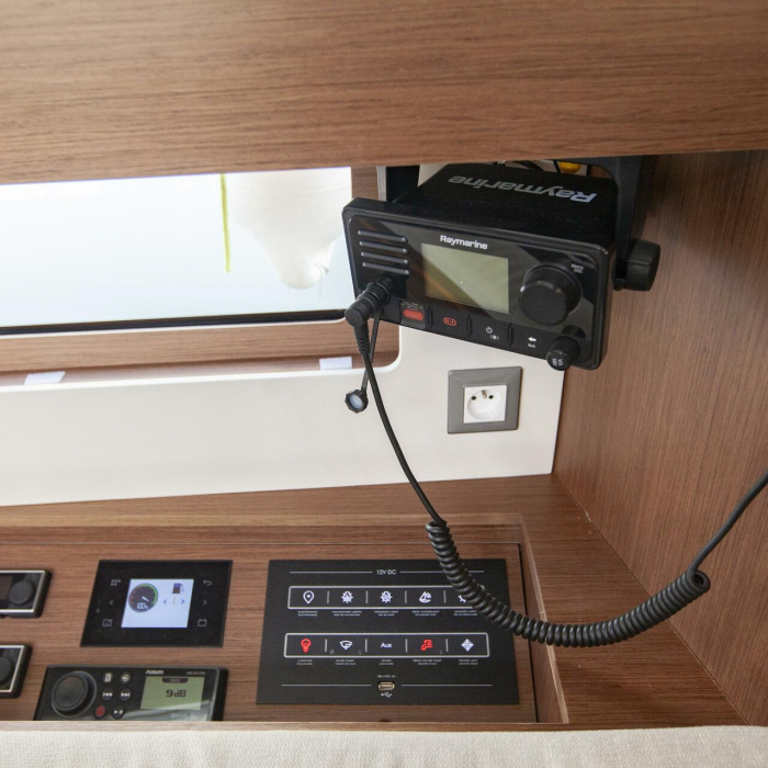 BreezY | Oceanis 46.1 photo 12