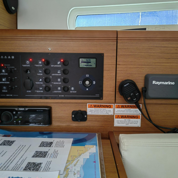 Islanders | Sun Odyssey 389 photo 13