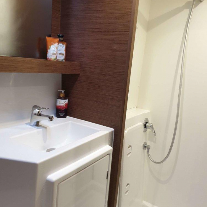 All In | Lagoon 42 photo 8