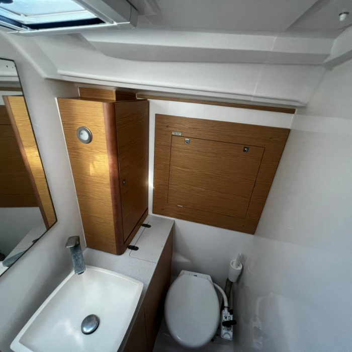 Maestro ( The boat is located in the Port of Sivota, Lefkada ) | Dufour 390 Grand Large photo 5