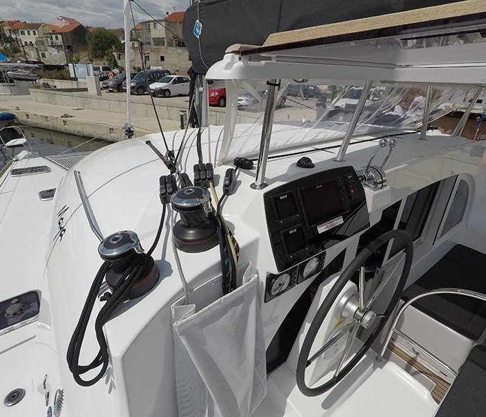 Maya | Lagoon 380 photo 17