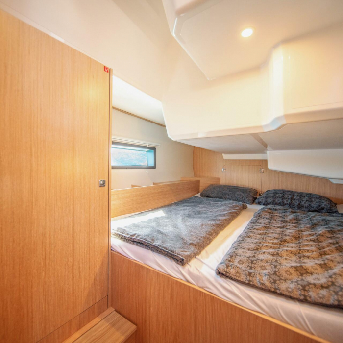 Fiona | Bavaria C42 photo 2