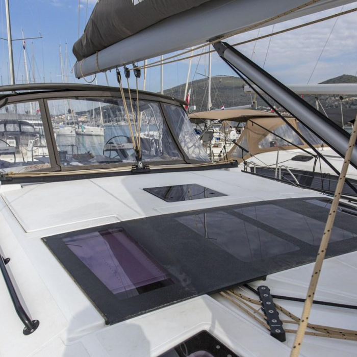 Astrid | Dufour 530 photo 2