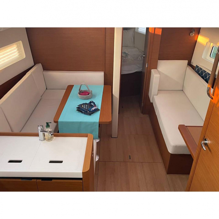 Just Happy | Sun Odyssey 380 photo 6