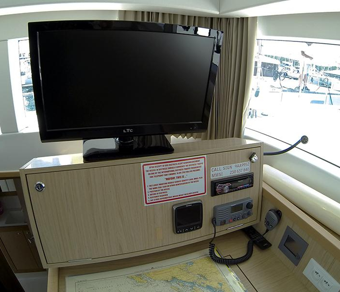 Bob Cat | Lagoon 39 2016 photo 17